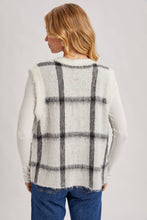 Load image into Gallery viewer, Heritage Plaid Knit Sweater Vest with Pockets