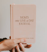 Load image into Gallery viewer, Mom&#39;s one line a day journal: A memory a day for 5 years. 
