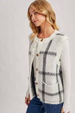Load image into Gallery viewer, Heritage Plaid Knit Sweater Vest with Pockets