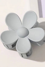 Load image into Gallery viewer, grey flower hair clip