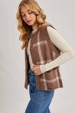 Load image into Gallery viewer, Heritage Plaid Knit Sweater Vest with Pockets