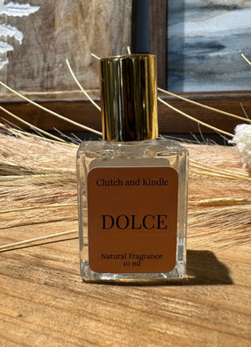 This roll on fragrance in Dolce has scents of marshmallow, vanilla and orange blossom with a hint of rose.