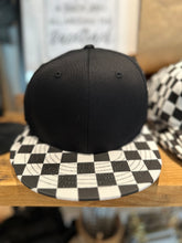 Load image into Gallery viewer, Checkered Brim Snapback
